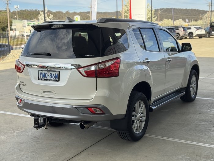 2018 Isuzu MU-X LS-T
