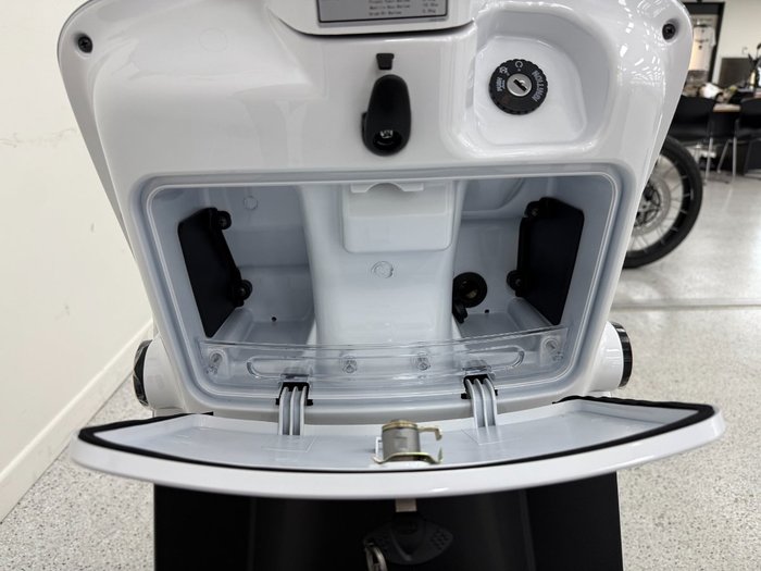2026 Kymco LIKE 125 White