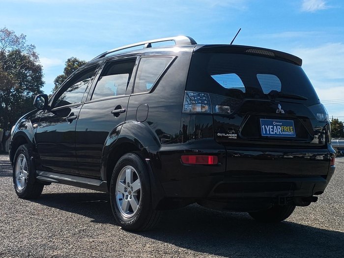 2011 Mitsubishi Outlander LS