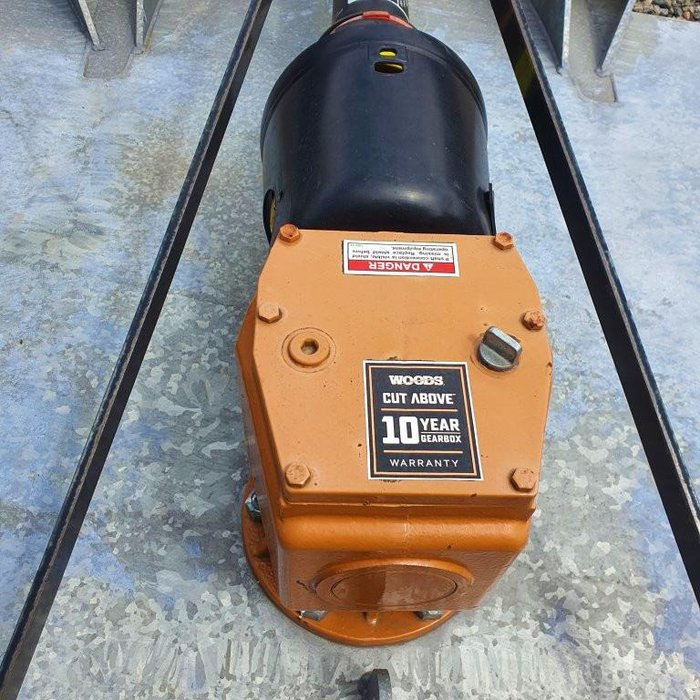 Woods Brushbull Bb72