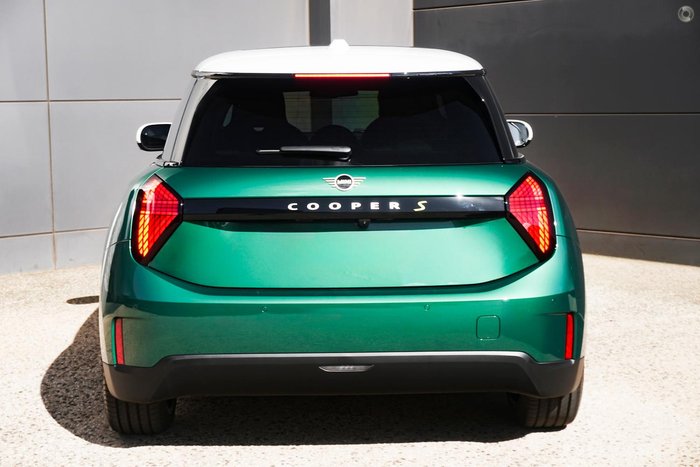 2026 MINI Cooper SE Favoured
