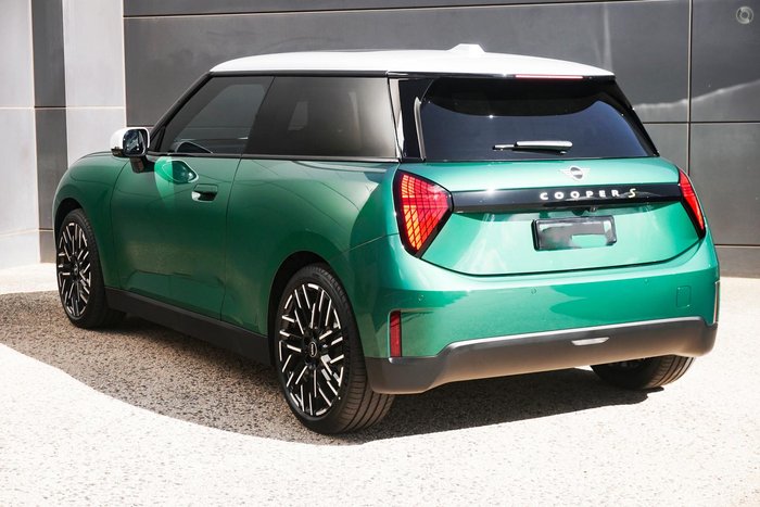 2026 MINI Cooper SE Favoured