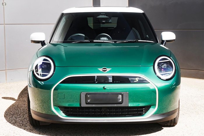 2026 MINI Cooper SE Favoured