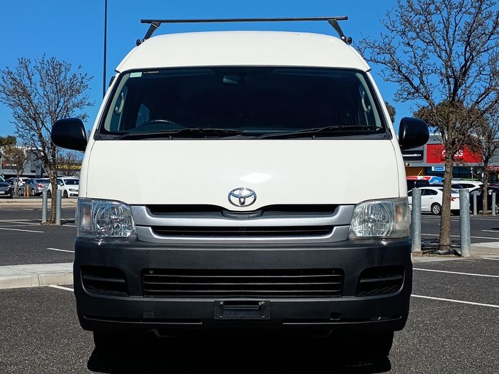 2010 Toyota Hiace Commuter