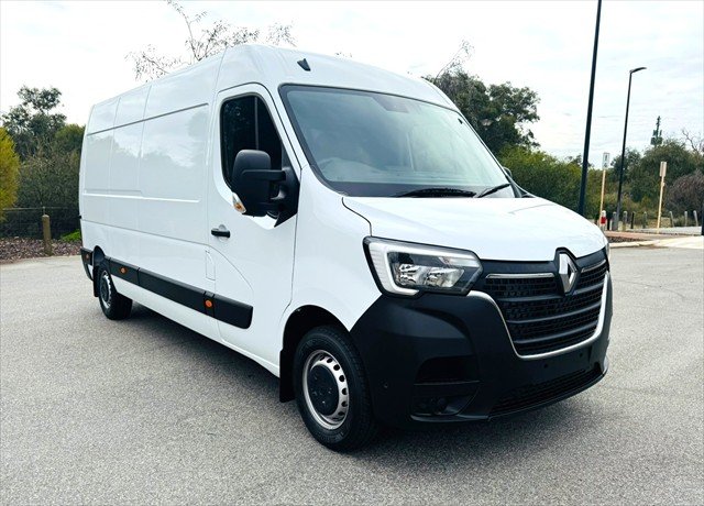 2025 Renault Master