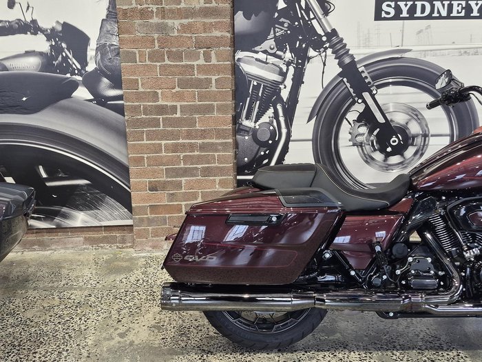 Harley-Davidson CVO Road Glide 121 (FLTRXSE) Touring