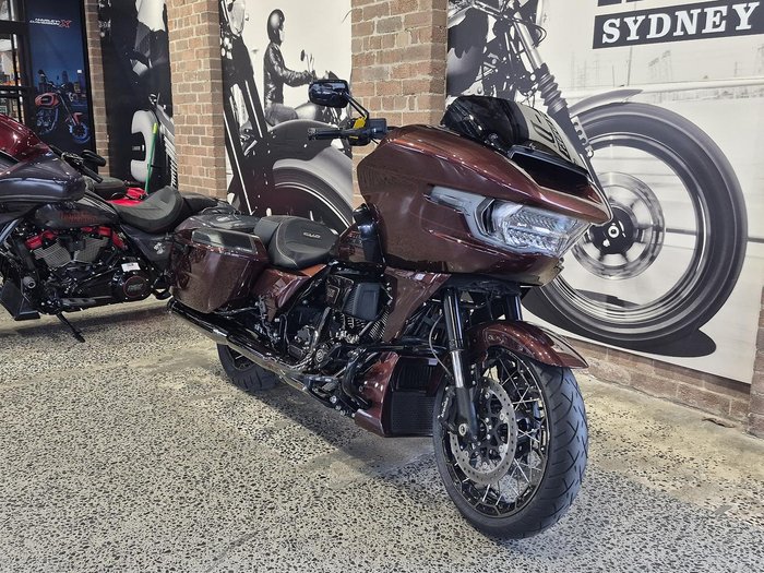 Harley-Davidson CVO Road Glide 121 (FLTRXSE) Touring