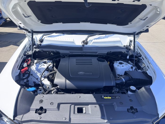 2021 Land Rover Defender 90 P300 S