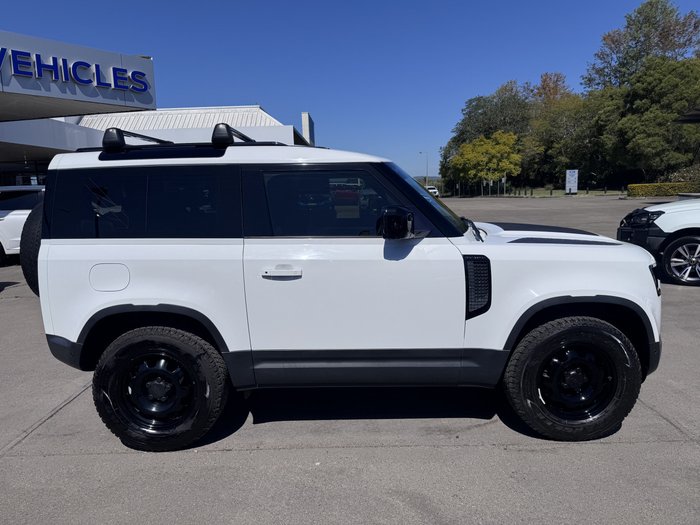 2021 Land Rover Defender 90 P300 S