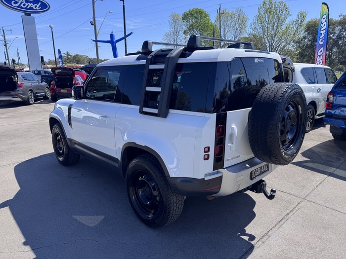 2021 Land Rover Defender 90 P300 S