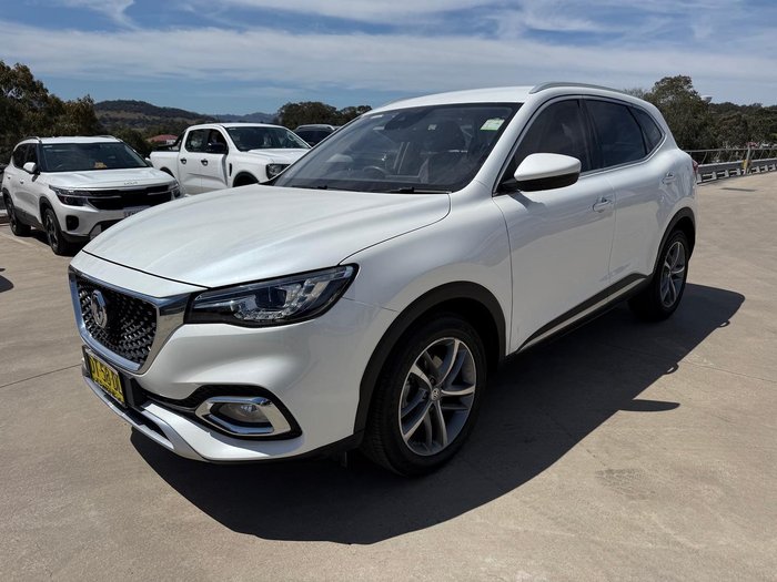 2022 MG HS