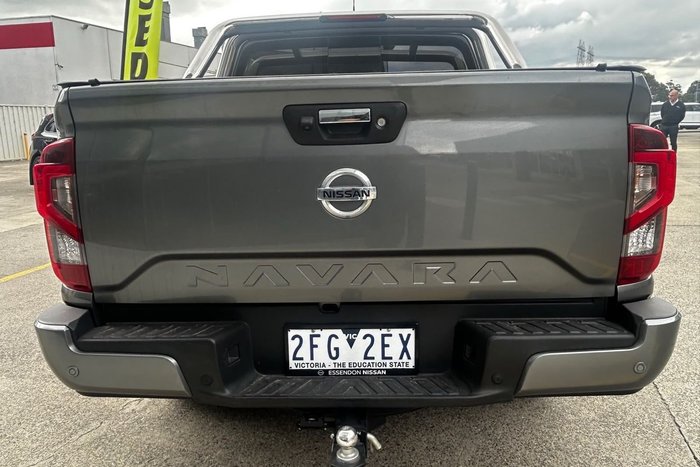 2022 Nissan Navara ST-X