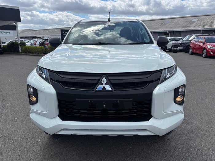 2022 Mitsubishi Triton GLX