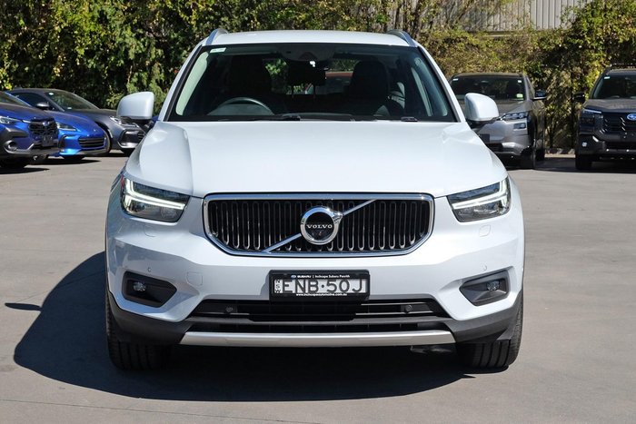 2021 Volvo XC40 T4 Momentum