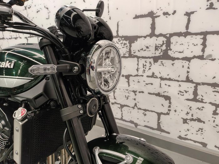 2021 Kawasaki Z900RS (Z900C) Z Green