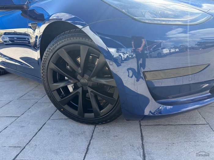2022 Tesla Model 3 Rear-Wheel Drive
