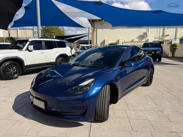 2022 Tesla Model 3 Rear-Wheel Drive