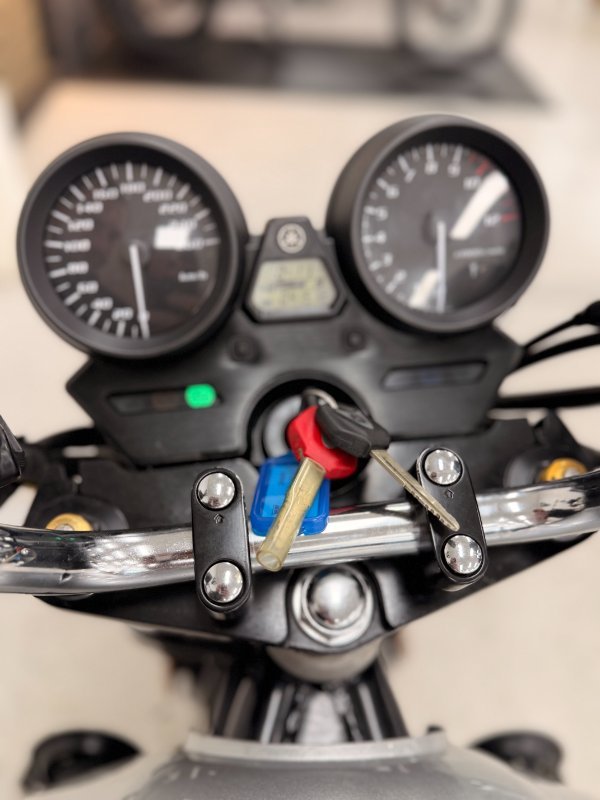 2015 YAMAHA XJR1300 Silver