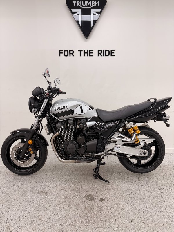 2015 YAMAHA XJR1300 Silver