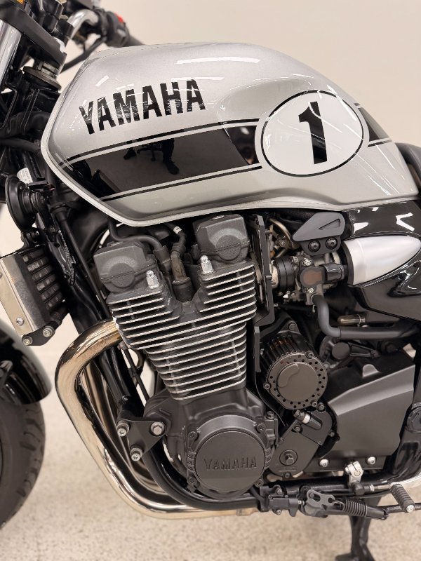 2015 YAMAHA XJR1300 Silver