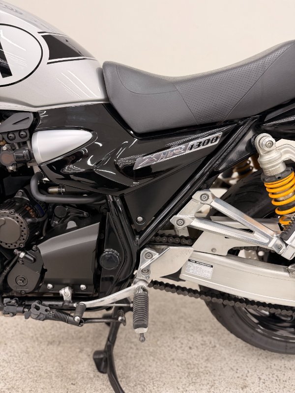 2015 YAMAHA XJR1300 Silver