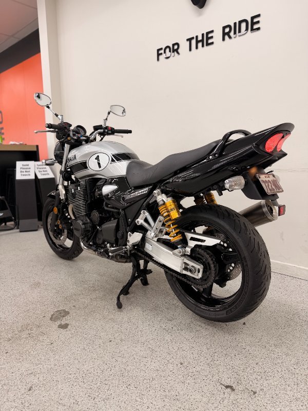 2015 YAMAHA XJR1300 Silver