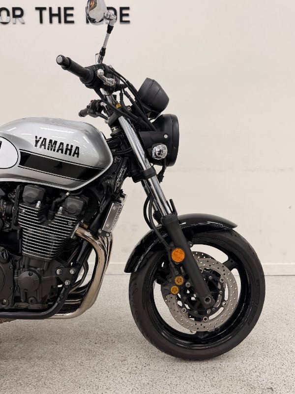 2015 YAMAHA XJR1300 Silver