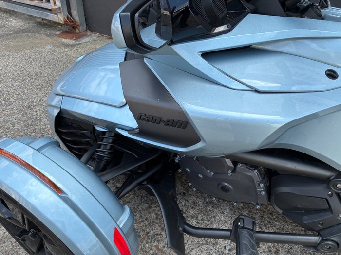 2021 BRP SPYDER F3 LIMITED (SE6) SILVER