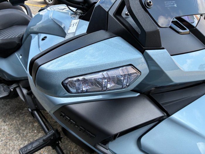 2021 BRP SPYDER F3 LIMITED (SE6) SILVER