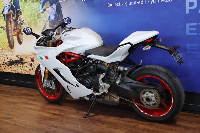 2017 Ducati SUPERSPORT S WHITE