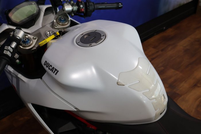 2017 Ducati SUPERSPORT S WHITE