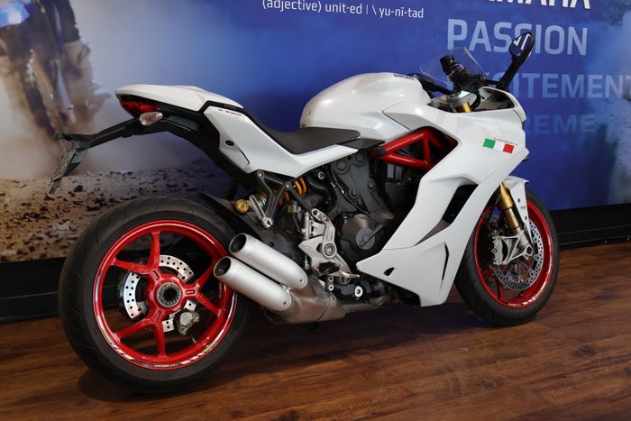 2017 Ducati SUPERSPORT S