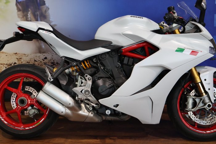 2017 Ducati SUPERSPORT S