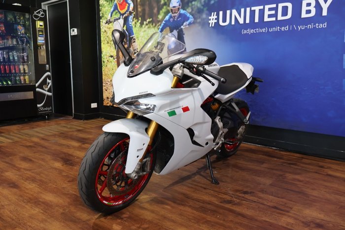 2017 Ducati SUPERSPORT S WHITE