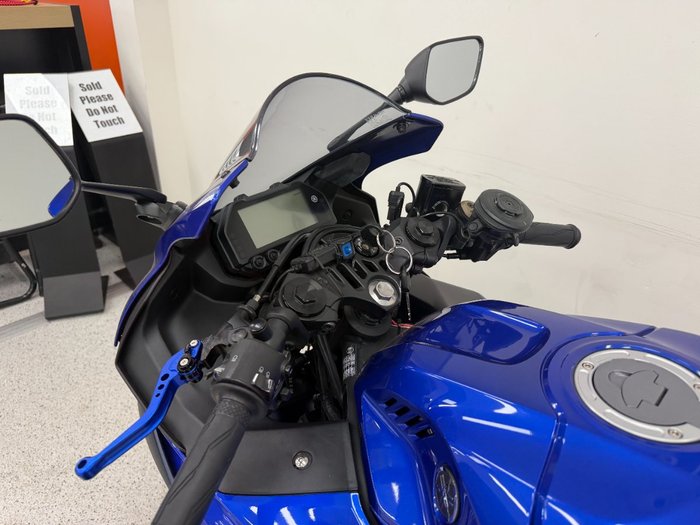 2022 YAMAHA YZF-R3 Blue