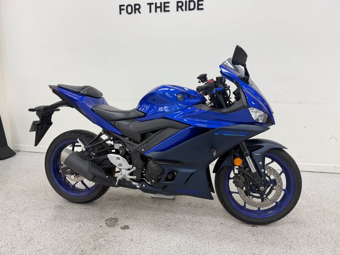 2022 YAMAHA YZF-R3 Blue