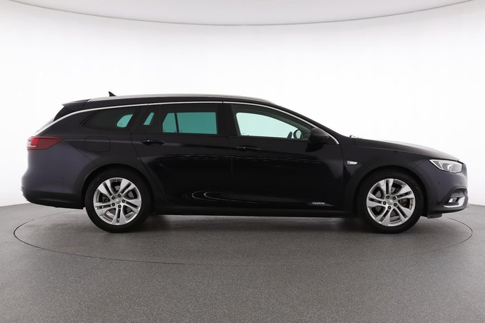 2019 Holden Calais