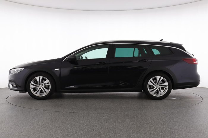 2019 Holden Calais