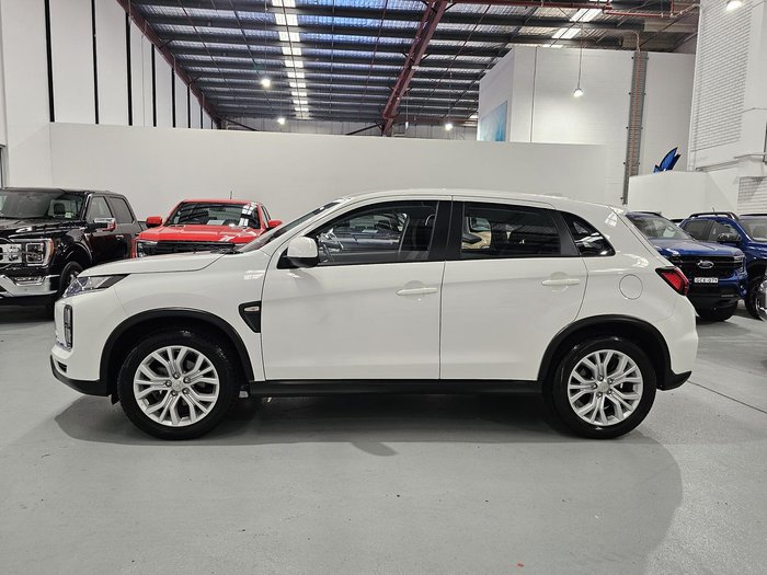 2024 Mitsubishi ASX ES