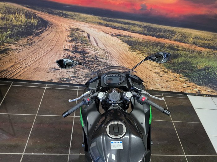 2025 Kawasaki NINJA 500 BLACK