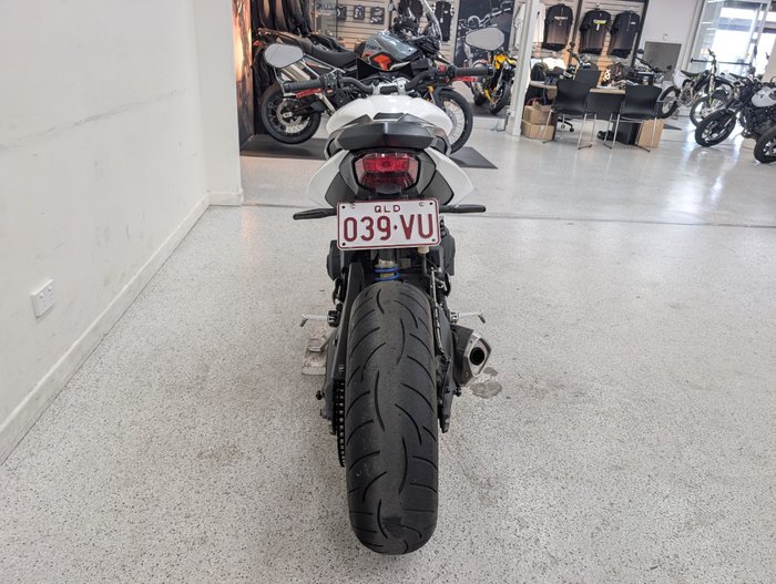 2016 Triumph STREET TRIPLE 660 White