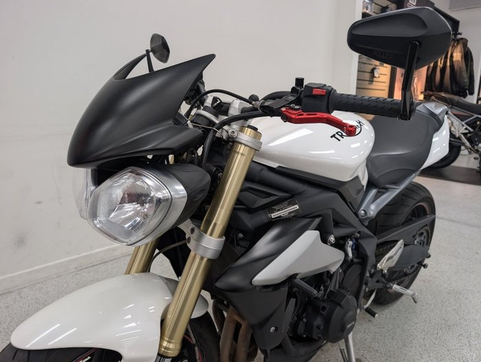 2016 Triumph STREET TRIPLE 660 White