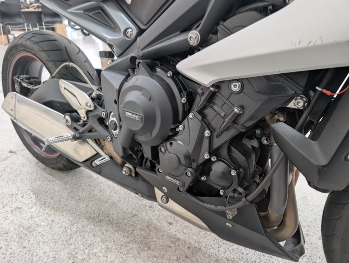 2016 Triumph STREET TRIPLE 660 White