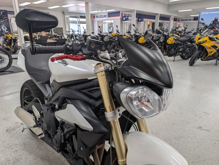 2016 Triumph STREET TRIPLE 660 White