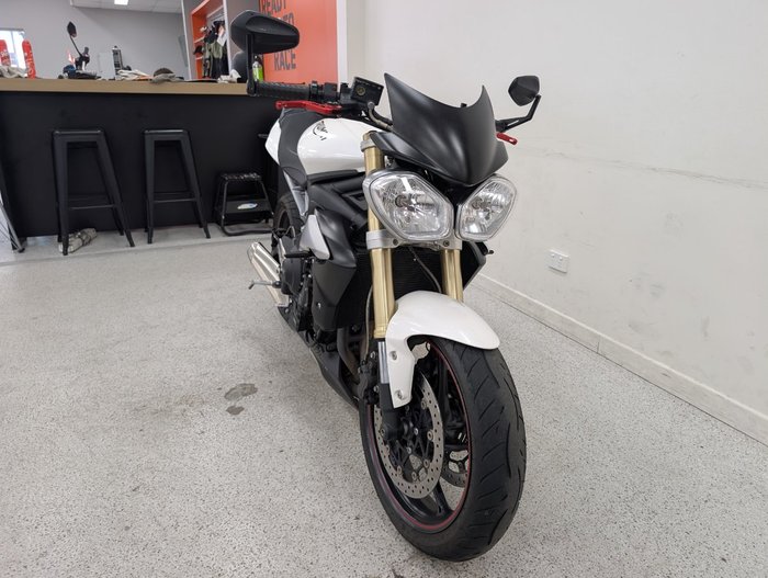 2016 Triumph STREET TRIPLE 660