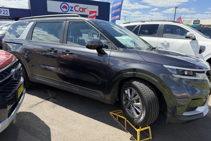 2022 KIA CARNIVAL S