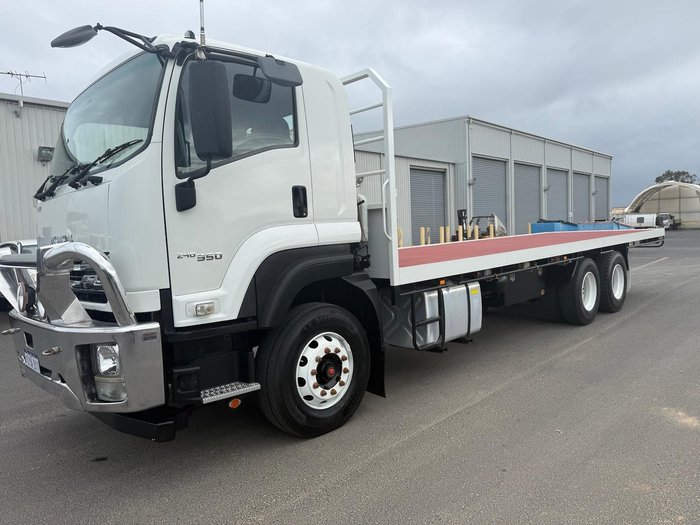 2017 Isuzu F Series