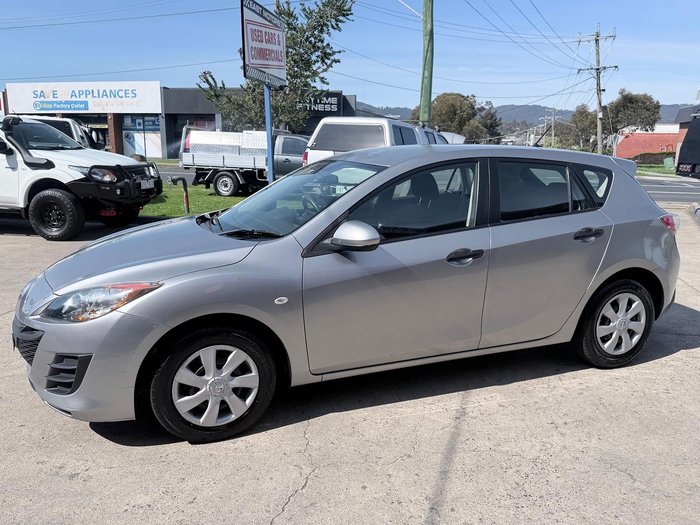 2011 Mazda 3 Neo