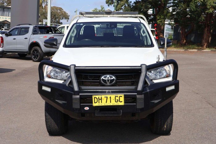 2023 Toyota Hilux SR