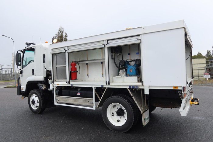 2014 Isuzu F Series FSS 550